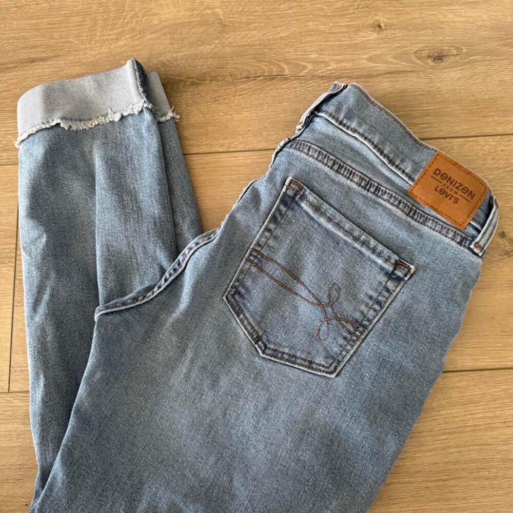 Denizen levis blue denim jeans